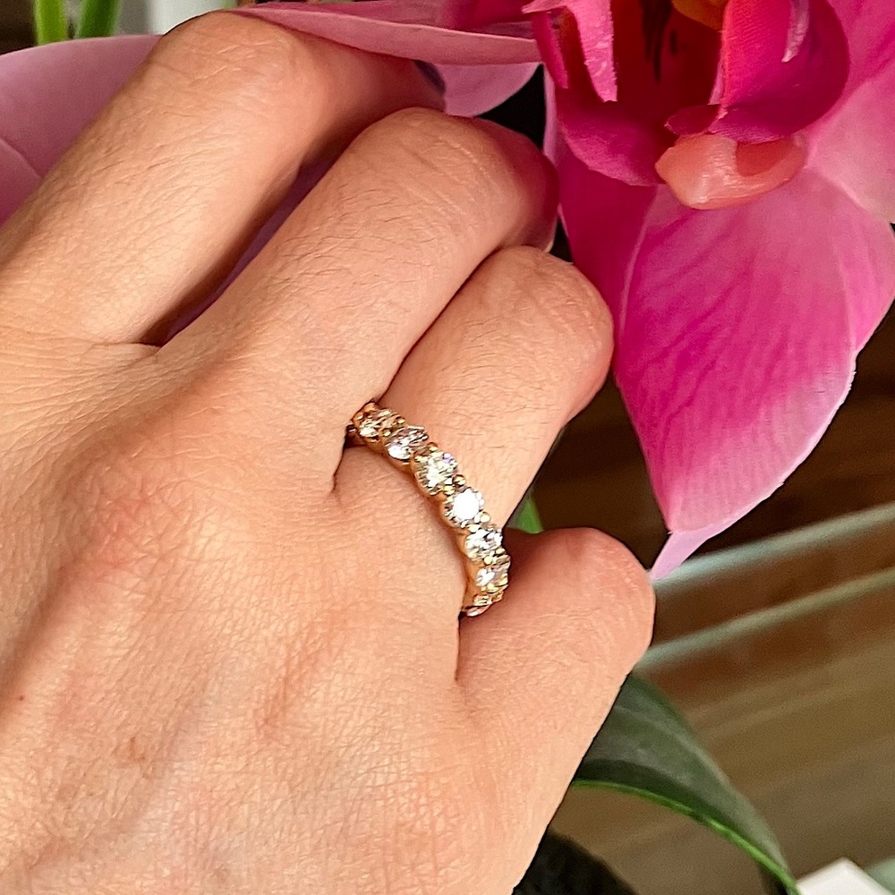 18kt Yellow Gold 3.70ct  Diamond Wedding Eternity Ring - Picture 4 of 10